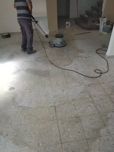 פוליש ברצפה 2